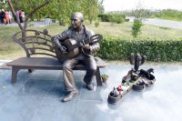 Памятник зеленогорскому музыканту восстановят