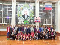 Турнир по мини-футболу памяти А. Барсукова впервые прошел сразу в двух возрастных категориях