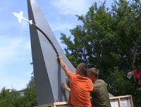 Участники отряда «Память» при помощи волонтеров восстановили монумент авиаторам
