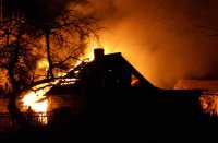 В первый день зимы сгорели сразу два соседних дома в первом садоводстве