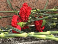 В  День героев Отечества России возложили цветы к могилам ушедших земляков