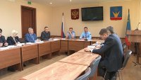 Долги населения за ЖКХ- услуги обсуждали представители стройнадзора и министерства ЖКХ края