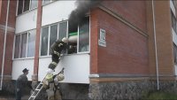 Сегодня днем жители сообщили о пожаре по   Парковой, 72