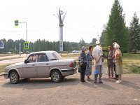Газон или парковка – жители ул. Бортникова, 42 спорят о благоустройстве