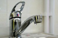 Горячее водоснабжение сегодня отключено в нескольких жилых домах и учреждениях