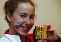Арина Опенышева стала чемпионкой и четырехкратным призером юниорского первенства мира по плаванию в Сингапуре