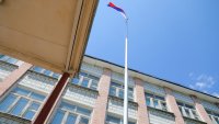 Сегодня все школы города Зеленогорска получили  комплекты государственной символики