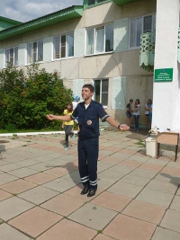 Полицейские Зеленогорска и Бородина присоединились к всероссийской акции «Зарядка со стражем порядка»