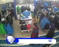 Полицейские разыскивают причастных к преступлению в магазине "Спортмастер"
