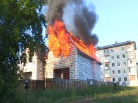 Сгоревший недостроенный дом за «Тайгой», скорее всего, подожгли