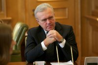 Губернатор Александр Усс прокомментировал антикризисные меры поддержки