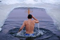Крещенские купания в проруби – только для закаленных и здоровых