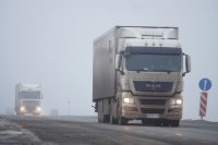 Введено ограничение движения грузовых автомобилей по дорогам