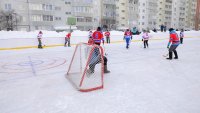 В корте на Набережной, 66 состоялись соревнования по зимним видам спорта