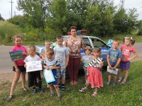 В Бородине полицейские и дети провели совместную акцию «Письмо в дорогу»