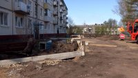 Во дворах Гагарина, 25 и 27 начались строительные работы по благоустройству