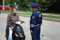 Госавтоинспекторы задержали студента, который управлял мотоциклом без прав