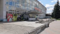 Капитальный ремонт крыльца Зеленогорского дворца культуры