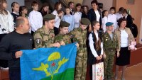 В школе №163 бойцы СВО встретились со школьниками