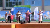 В сквере &quot;Дружба&quot; впервые прошёл День семьи, любви и верности