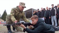 В Зеленогорске начались традиционные пятидневные военные сборы для десятиклассников